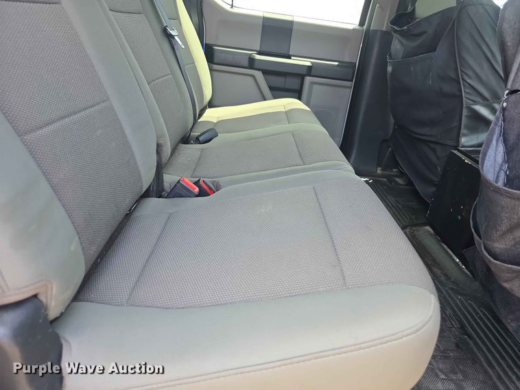 image for item FI0952 2020 Ford F250 Super Duty Crew Cab utility bed pickup truck