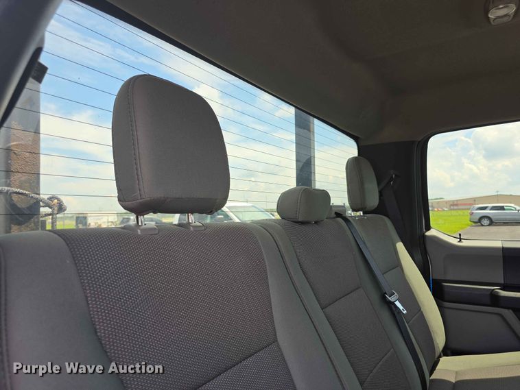 image for item FI0952 2020 Ford F250 Super Duty Crew Cab utility bed pickup truck