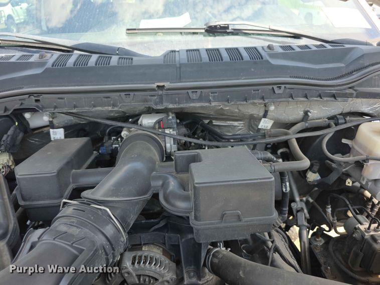image for item FI0952 2020 Ford F250 Super Duty Crew Cab utility bed pickup truck