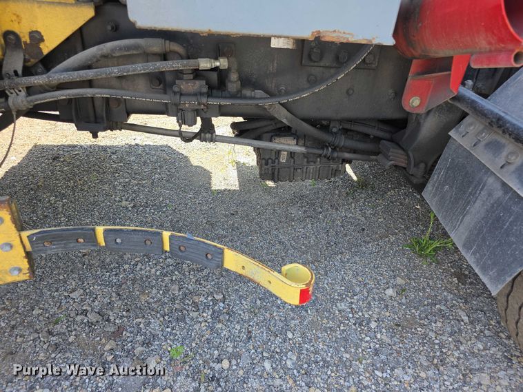 image for item FI0953 2019 Mack LR64E refuse truck