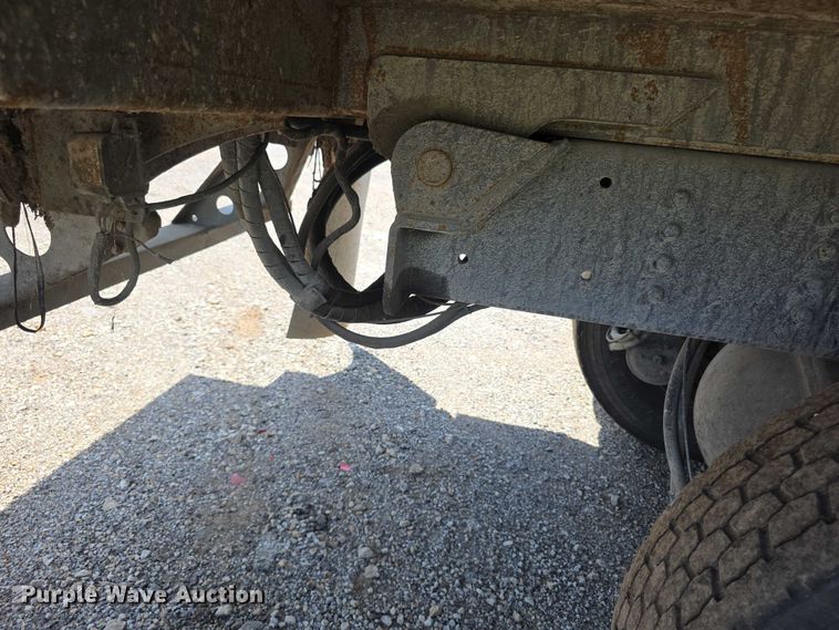 image for item FI0953 2019 Mack LR64E refuse truck