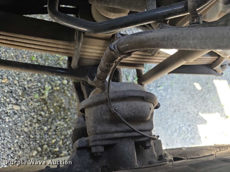 image for item FI0953 2019 Mack LR64E refuse truck