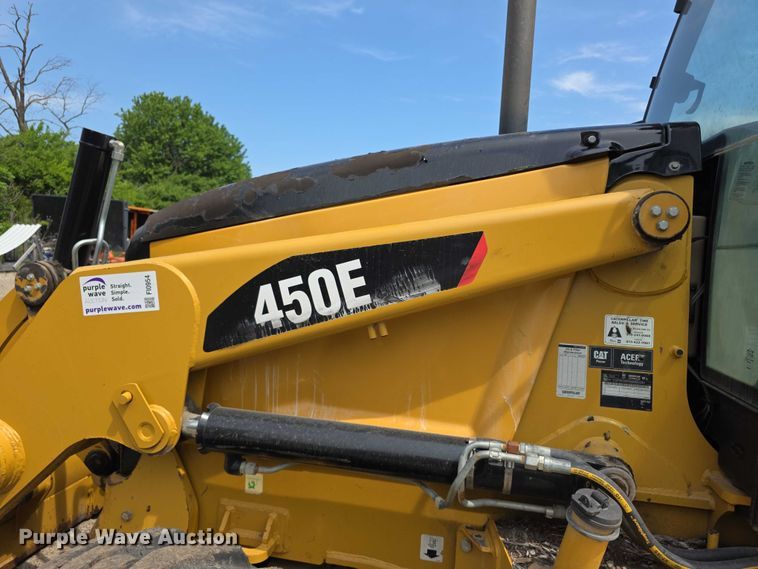 image for item FI0954 2011 Caterpillar 450E backhoe