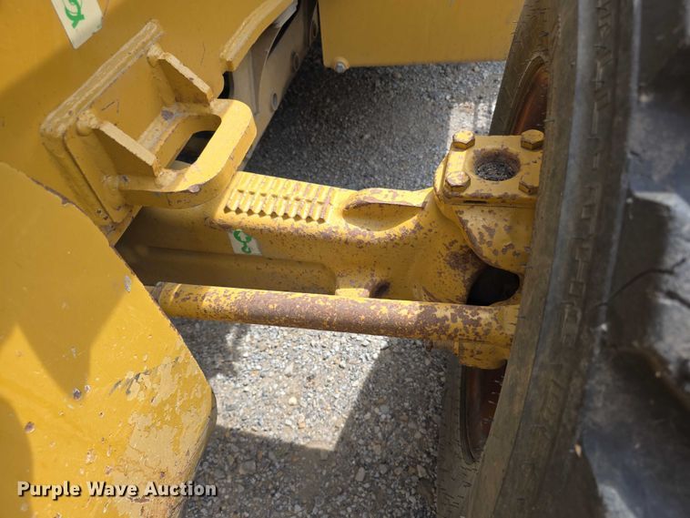 image for item FI0954 2011 Caterpillar 450E backhoe