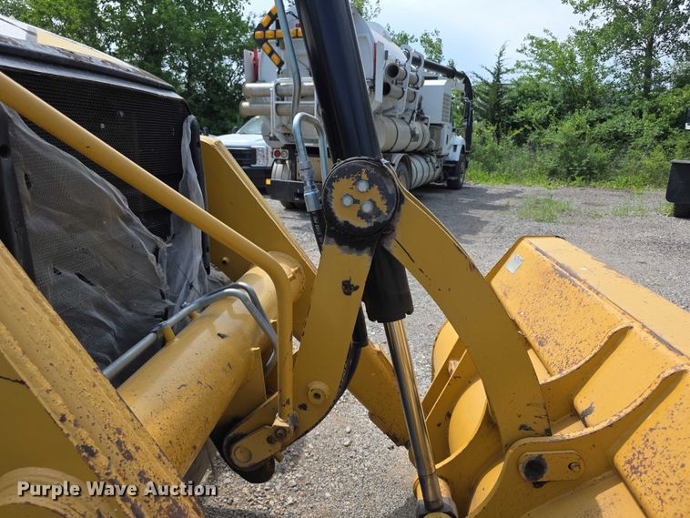 image for item FI0954 2011 Caterpillar 450E backhoe