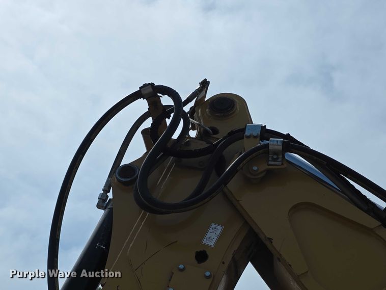 image for item FI0954 2011 Caterpillar 450E backhoe
