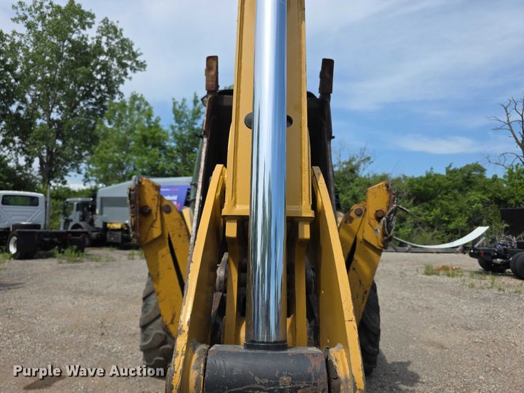 image for item FI0954 2011 Caterpillar 450E backhoe