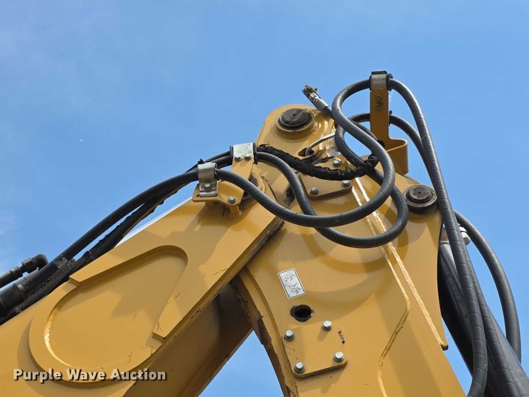image for item FI0954 2011 Caterpillar 450E backhoe