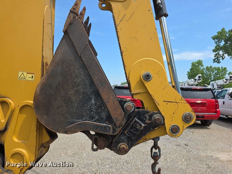 image for item FI0954 2011 Caterpillar 450E backhoe