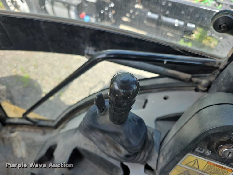 image for item FI0954 2011 Caterpillar 450E backhoe