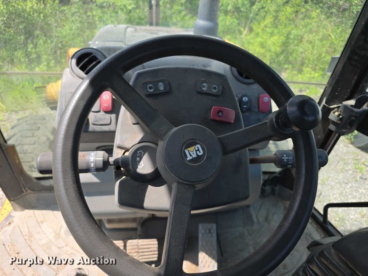 image for item FI0954 2011 Caterpillar 450E backhoe