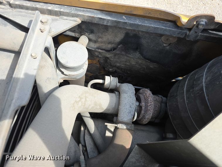 image for item FI0954 2011 Caterpillar 450E backhoe