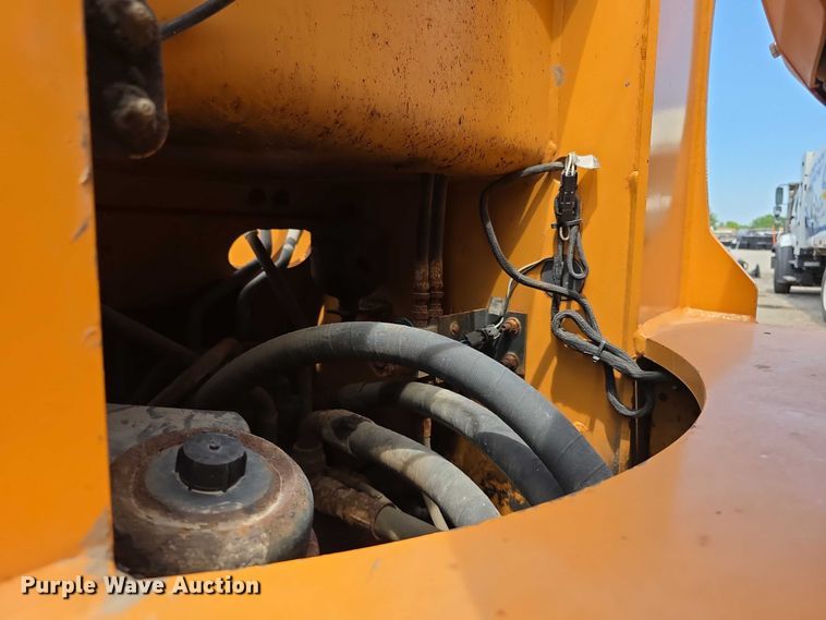 image for item FI0955 2013 Case 521F wheel loader