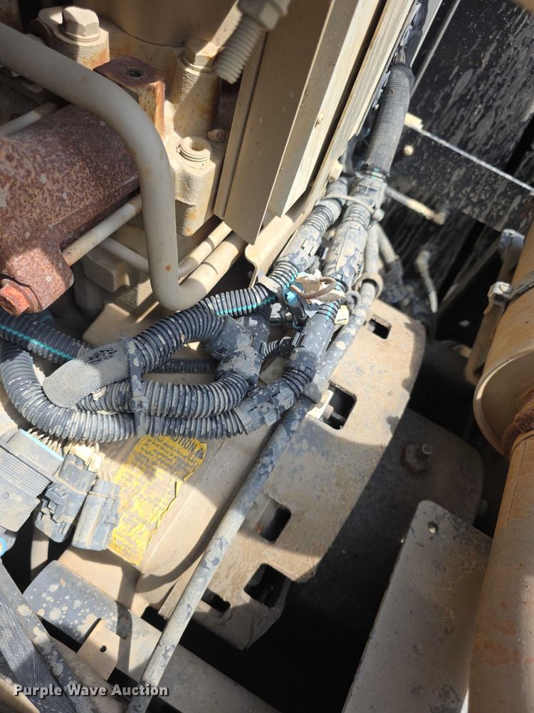 image for item FI0989 2008 International 7400SBA vacuum truck