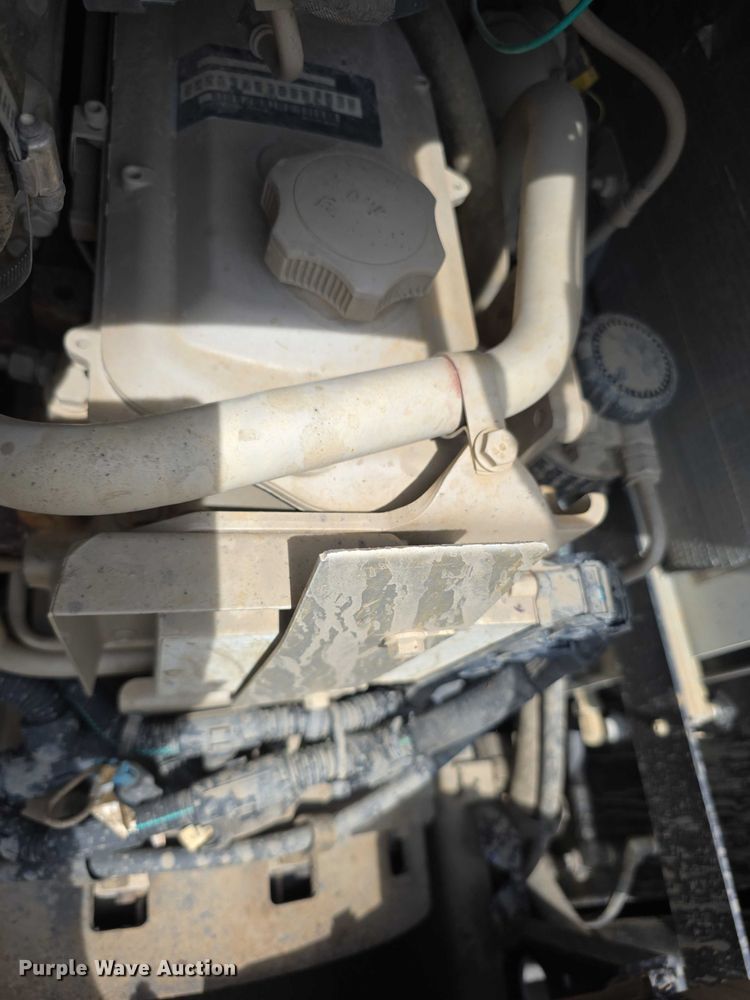 image for item FI0989 2008 International 7400SBA vacuum truck