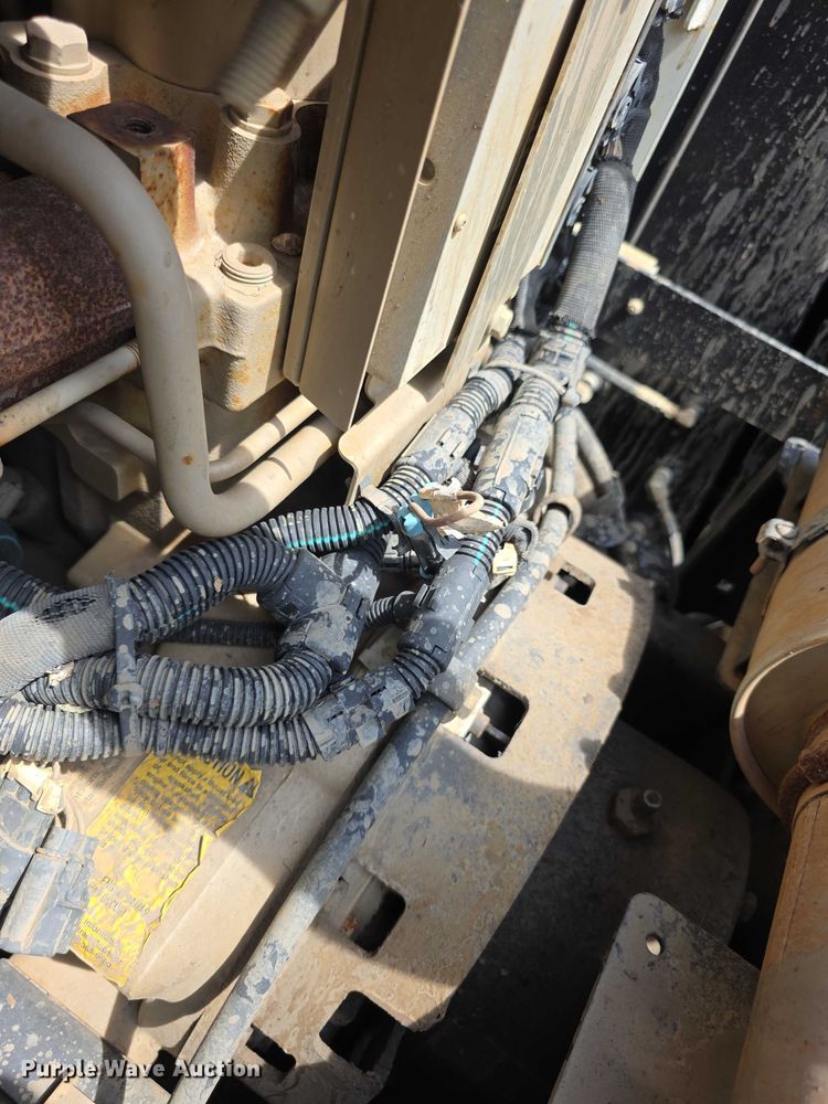 image for item FI0989 2008 International 7400SBA vacuum truck