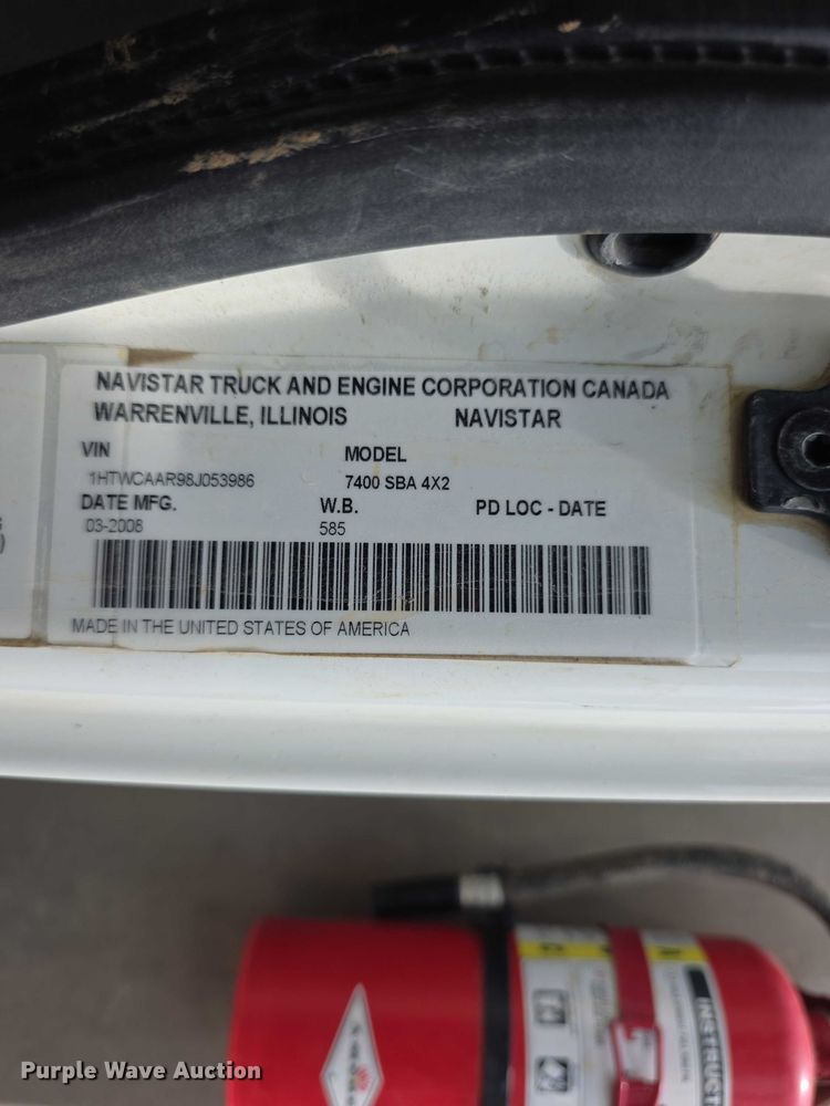 image for item FI0989 2008 International 7400SBA vacuum truck