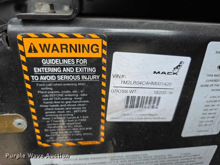 image for item FI0990 2017 Mack LR633 refuse truck