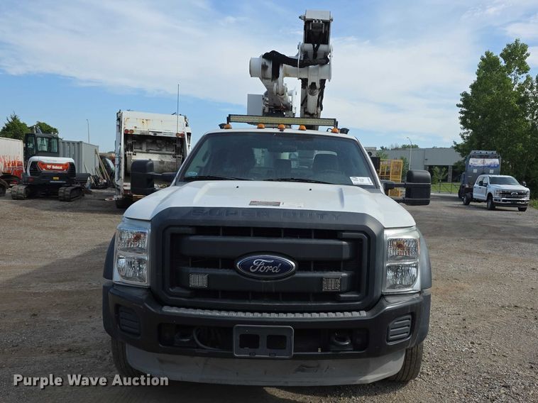 image for item FI0993 2012 Ford F550 Super Duty XL bucket truck