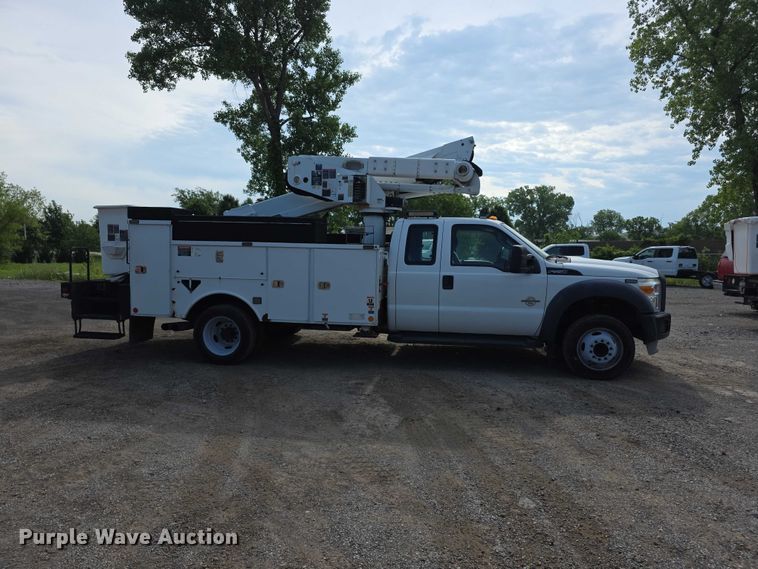 image for item FI0993 2012 Ford F550 Super Duty XL bucket truck