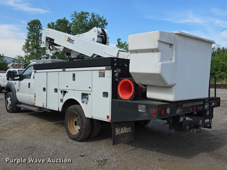 image for item FI0993 2012 Ford F550 Super Duty XL bucket truck