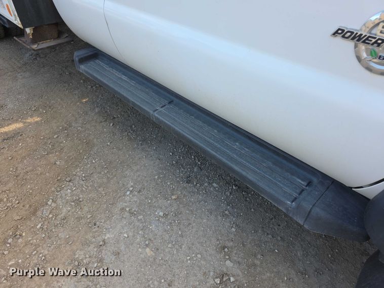 image for item FI0993 2012 Ford F550 Super Duty XL bucket truck