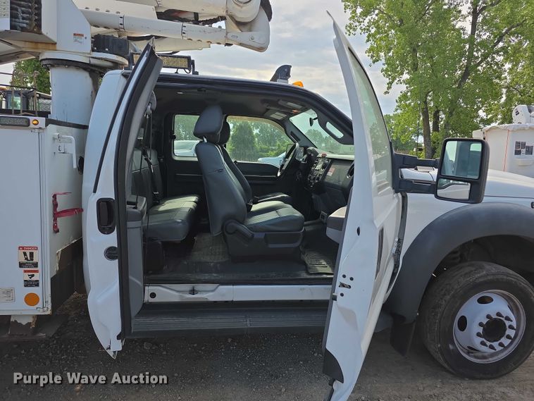 image for item FI0993 2012 Ford F550 Super Duty XL bucket truck