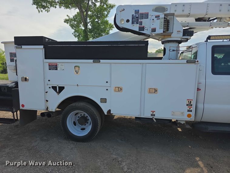 image for item FI0993 2012 Ford F550 Super Duty XL bucket truck