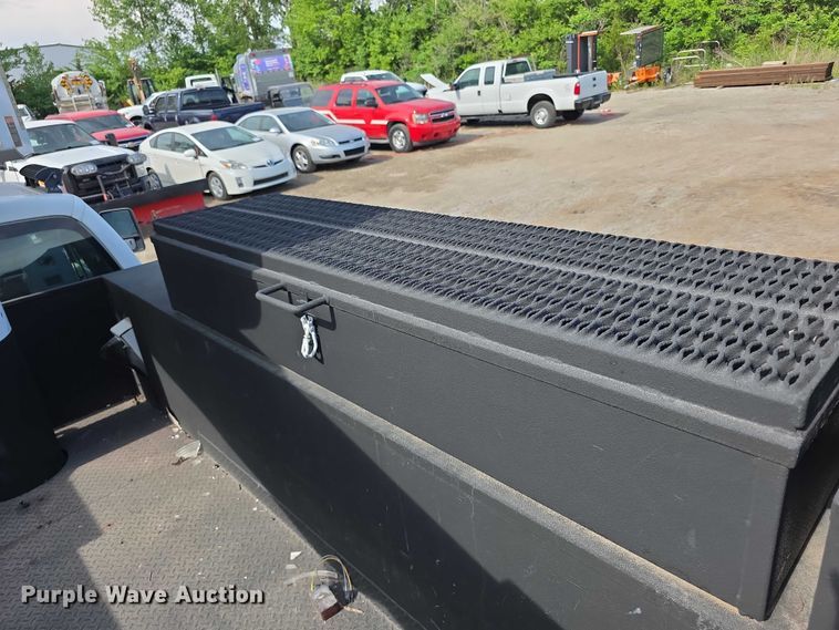 image for item FI0993 2012 Ford F550 Super Duty XL bucket truck