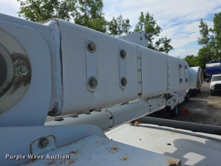 image for item FI0993 2012 Ford F550 Super Duty XL bucket truck