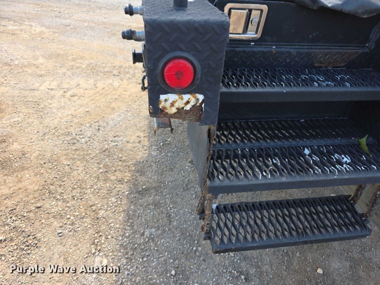 image for item FI0993 2012 Ford F550 Super Duty XL bucket truck