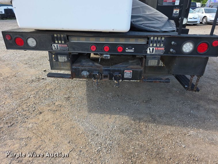 image for item FI0993 2012 Ford F550 Super Duty XL bucket truck