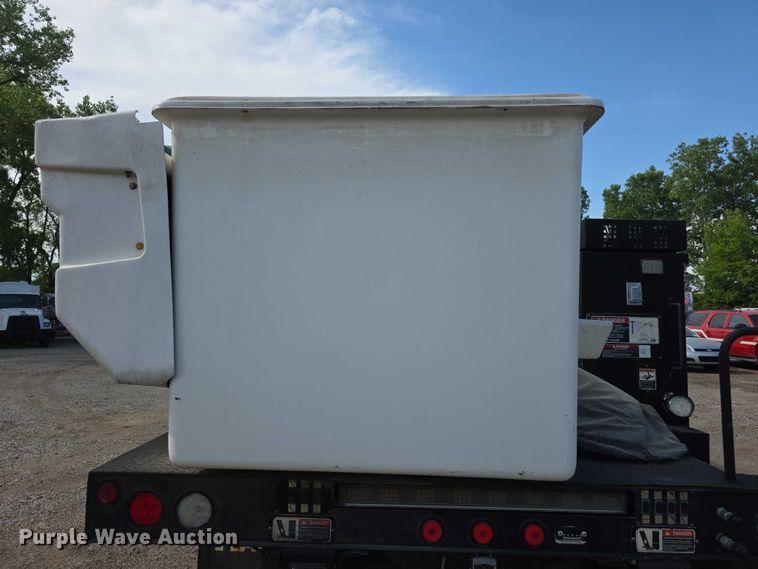 image for item FI0993 2012 Ford F550 Super Duty XL bucket truck