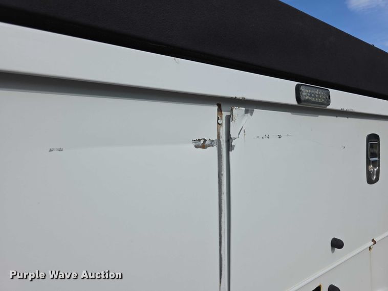 image for item FI0993 2012 Ford F550 Super Duty XL bucket truck