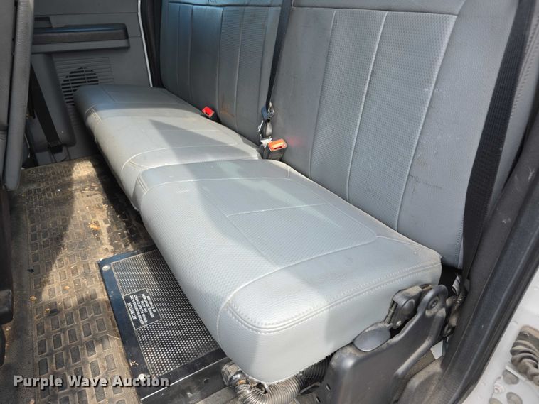 image for item FI0993 2012 Ford F550 Super Duty XL bucket truck