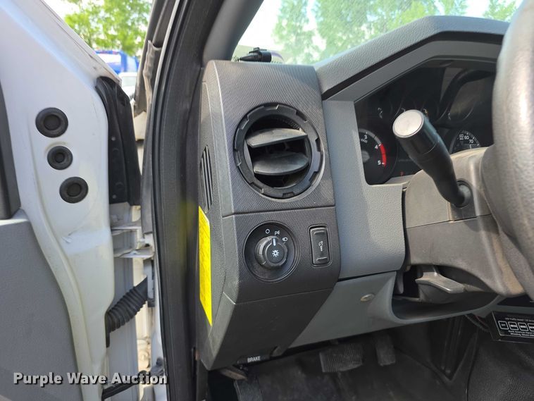 image for item FI0993 2012 Ford F550 Super Duty XL bucket truck