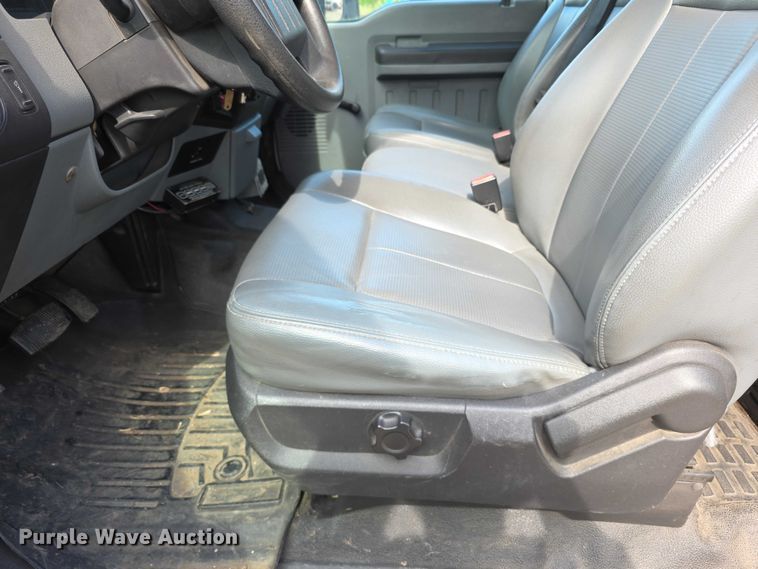 image for item FI0993 2012 Ford F550 Super Duty XL bucket truck