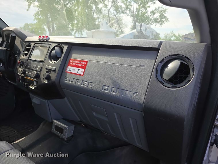 image for item FI0993 2012 Ford F550 Super Duty XL bucket truck
