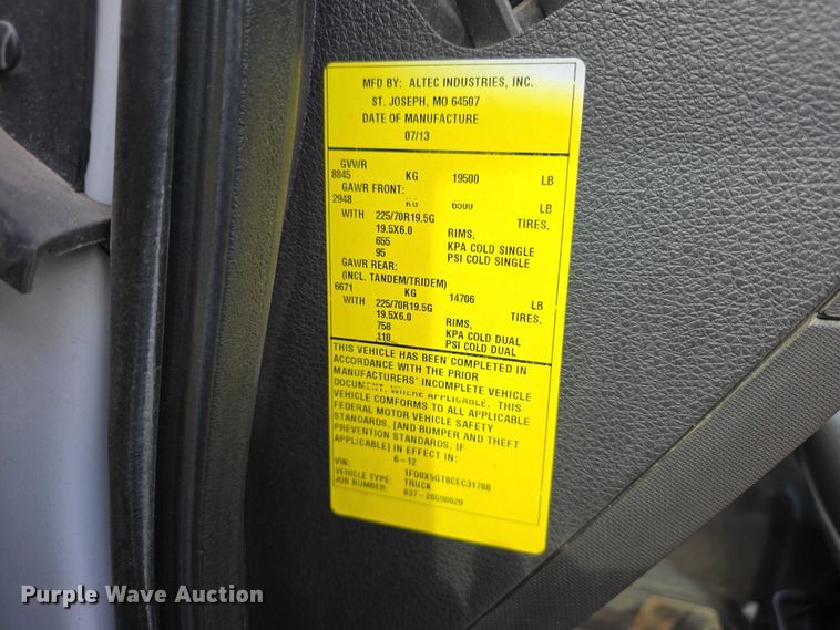 image for item FI0993 2012 Ford F550 Super Duty XL bucket truck