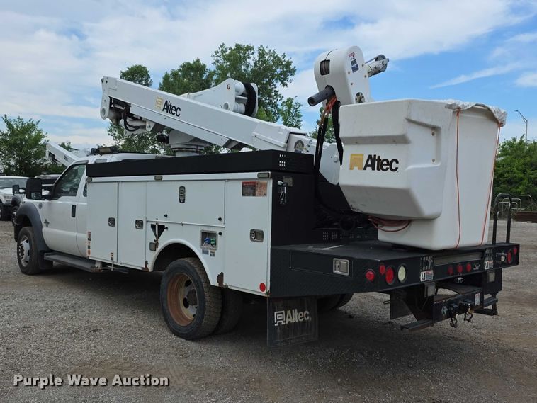 image for item FI0994 2012 Ford F550 Super Duty XL bucket truck