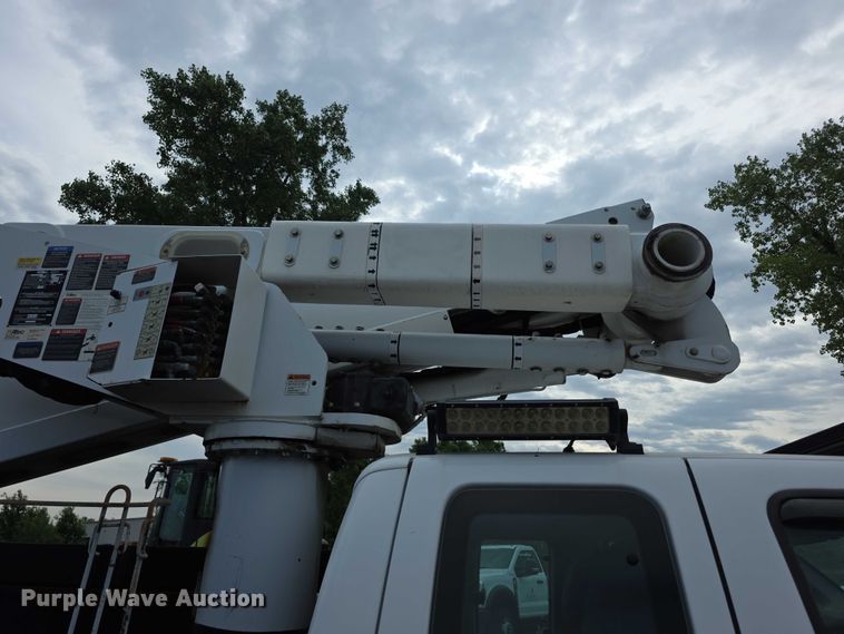 image for item FI0994 2012 Ford F550 Super Duty XL bucket truck
