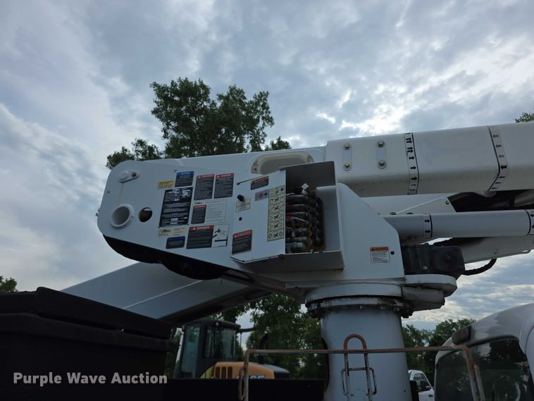 image for item FI0994 2012 Ford F550 Super Duty XL bucket truck