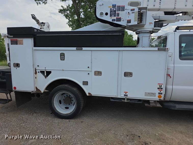 image for item FI0994 2012 Ford F550 Super Duty XL bucket truck