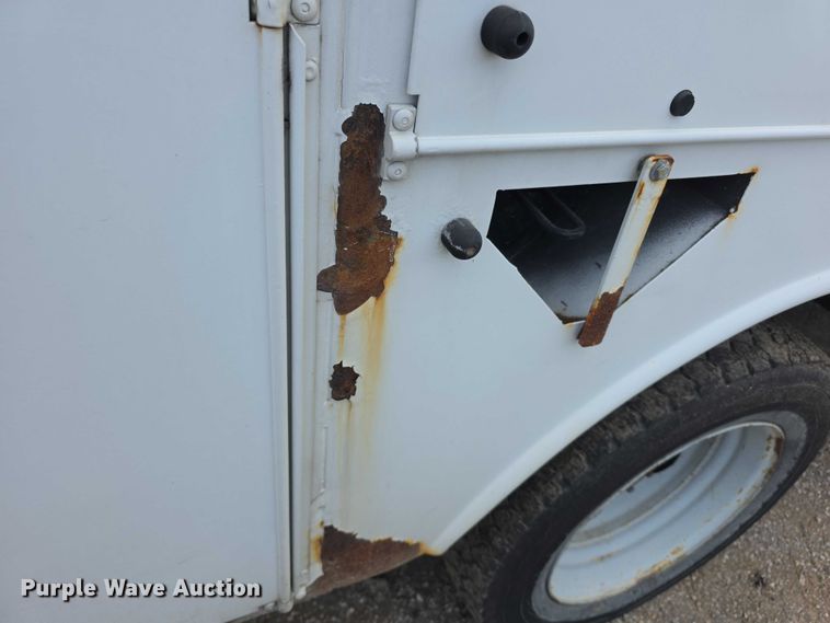 image for item FI0994 2012 Ford F550 Super Duty XL bucket truck