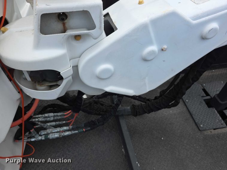 image for item FI0994 2012 Ford F550 Super Duty XL bucket truck