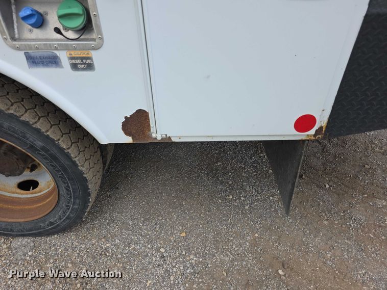 image for item FI0994 2012 Ford F550 Super Duty XL bucket truck