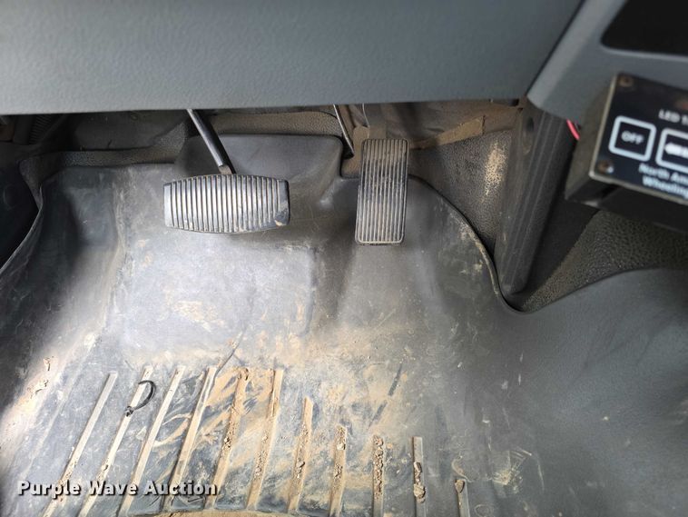 image for item FI0994 2012 Ford F550 Super Duty XL bucket truck