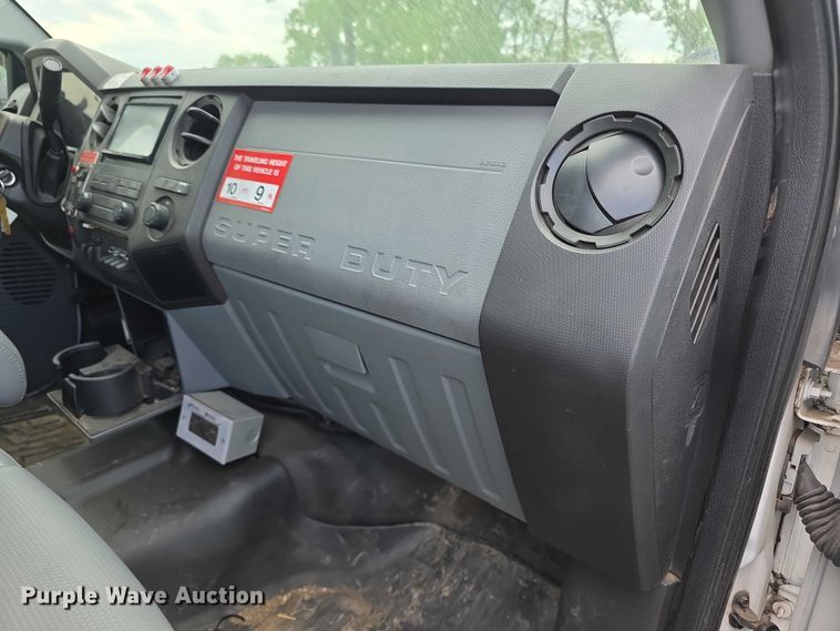 image for item FI0994 2012 Ford F550 Super Duty XL bucket truck