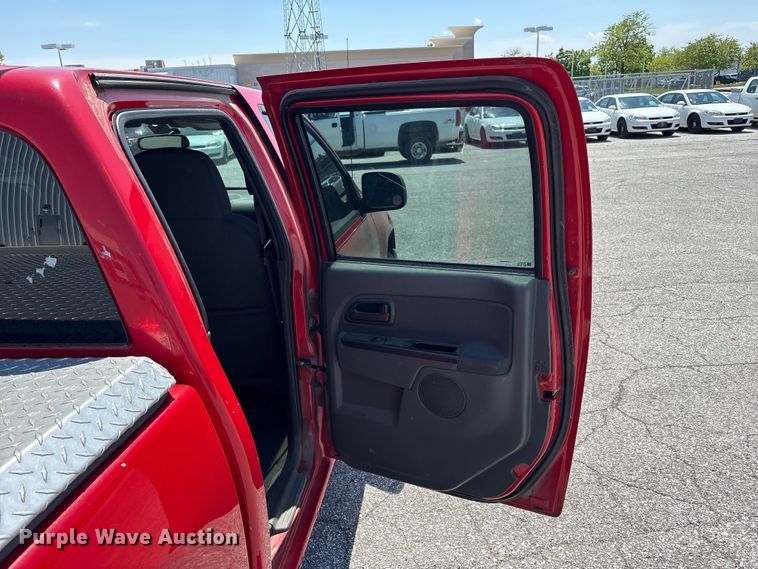 image for item FK1447 2006 Chevrolet Colorado Crew Cab pickup truck