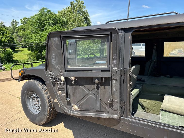image for item LS9746 1991 Am General M1038 SUV
